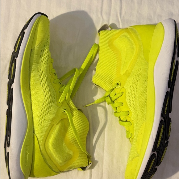 LuluLemon Chargefeel Mid Women Workout High-Top Sneakers - Picture 1 of 8